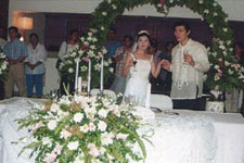 A toast to open the Kasalan sa Iloilo (Dream Wedding), the first leg of the first Philippine national bridal fair road show.