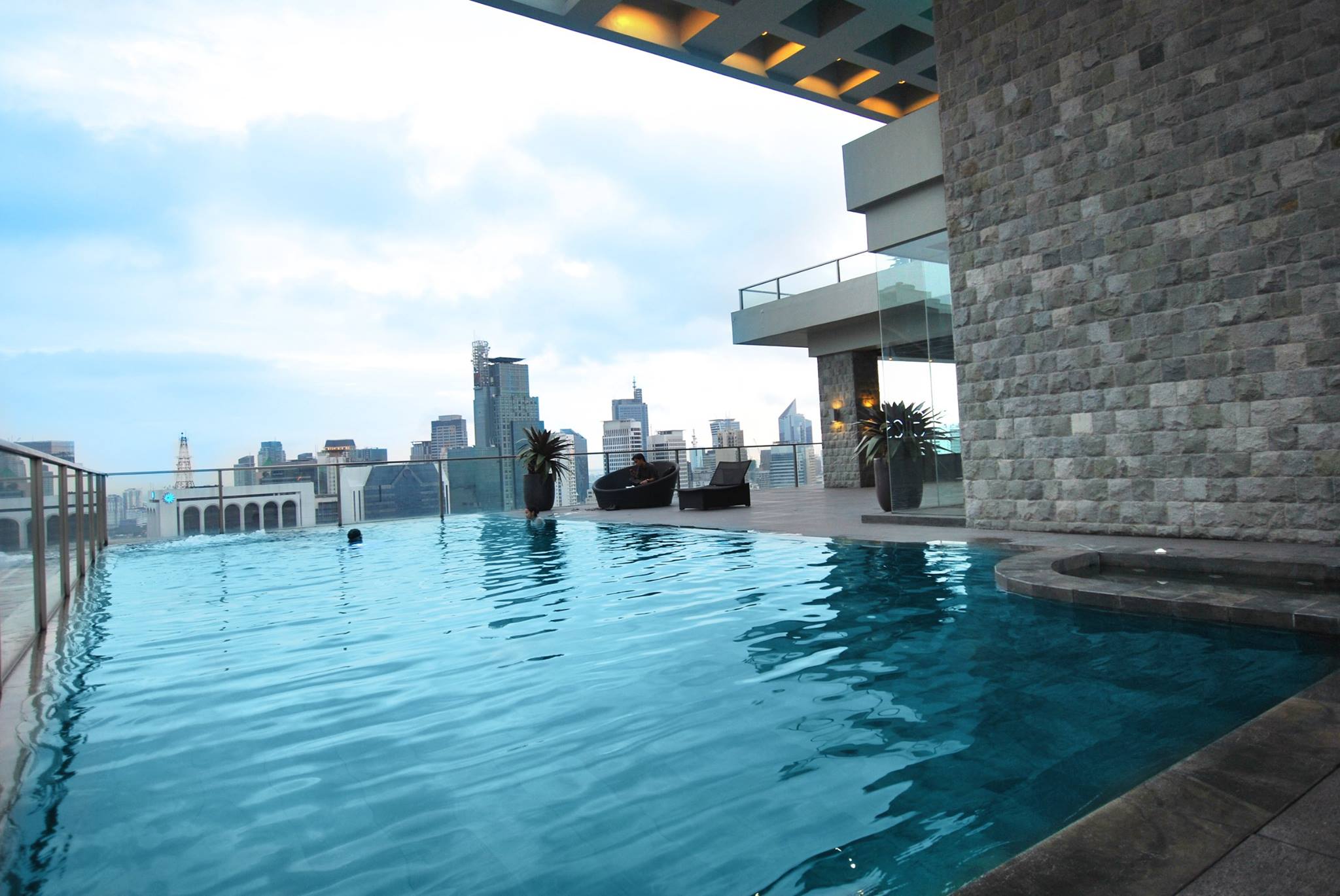 City Garden Grand Hotel: Makati's Premiere Wedding Hotel | City Garden