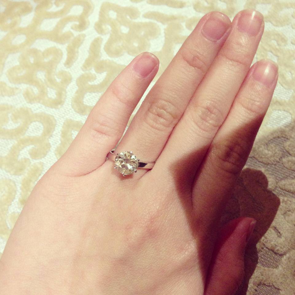 Engagement Ring by Sunjewel