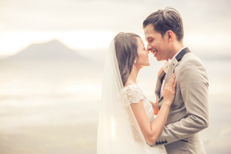 A DIY Vintage Beach Wedding