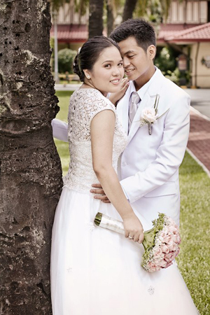 A Simple Classy Wedding in Pastel Pink and Gray